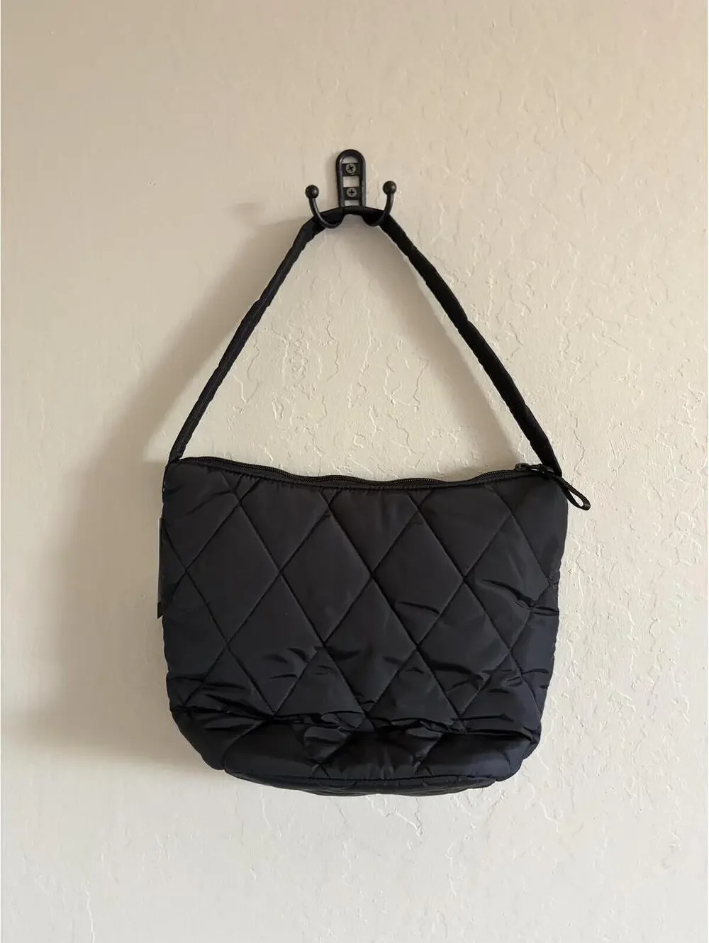 New Vera Bradley slouchy bucket shoulder bag
